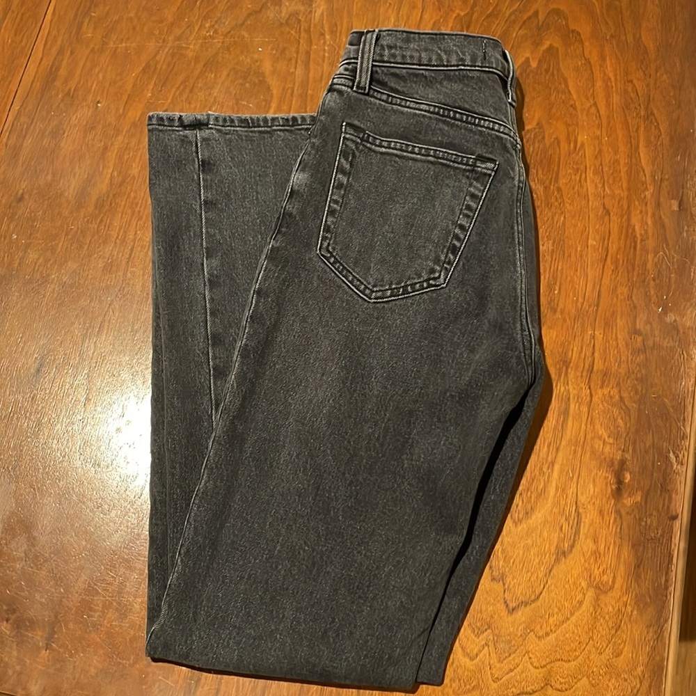 A&F - Ultra High Rise 90s Straight Jean - Picture 4 of 4